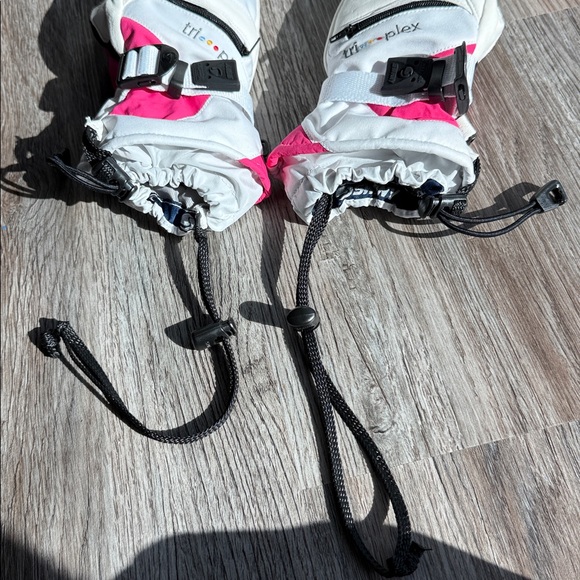 Swamy tri plex mittens Set - White and Pink size (7/8) - Picture 6 of 6